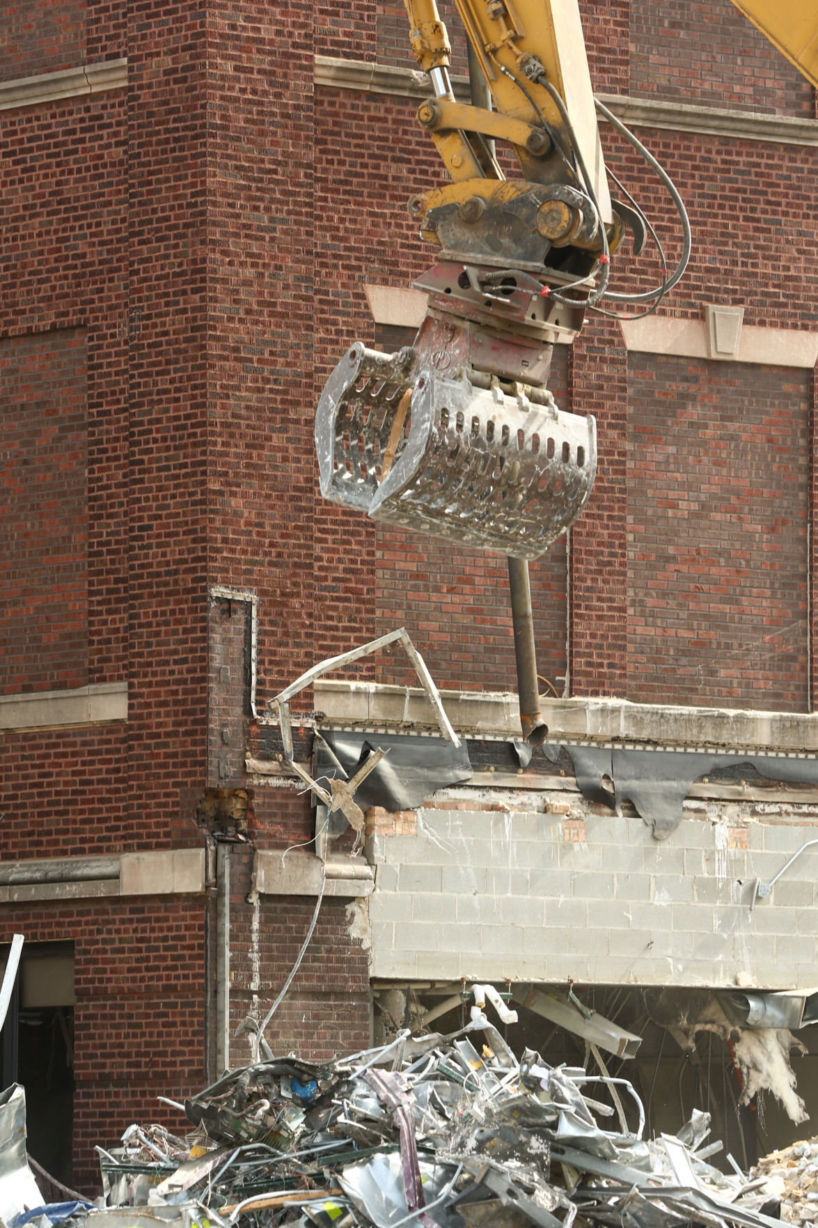 Demo work has started earlier than expected on the old Hammond High School.